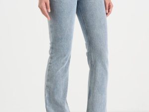 Abbie - Stacked Fit And Flare Jean - Mid Blue